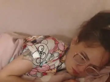 Candylady136  live sex cam