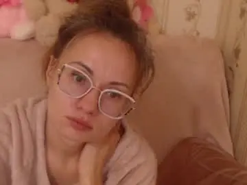 Candylady136  live sex cam