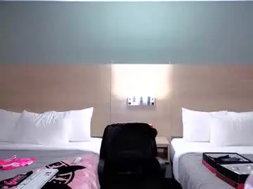 Daddyissuessab  live sex cam