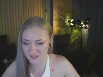 Dramaquenn  live sex cam