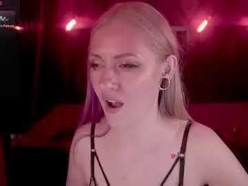 Dramaquenn  live sex cam