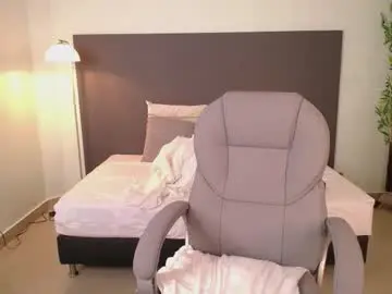 Jeinnovemontenegr0  live sex cam