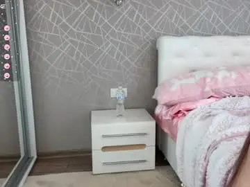 Lioryzerotwo  live sex cam