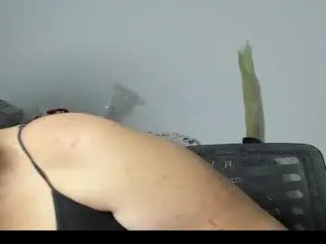 Merlyna_goldens  live sex cam