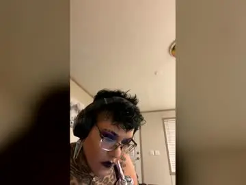 Mistressmsytique  live sex cam