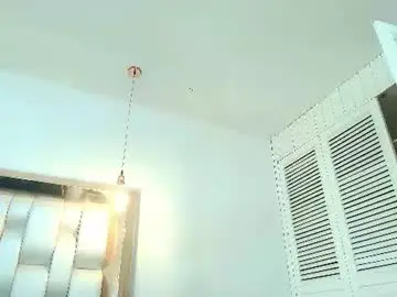 Azulmaveric  live sex cam