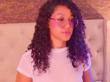 Kinsleybrown  live sex cam