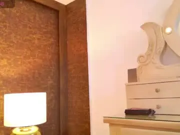 Kinsleybrown  live sex cam