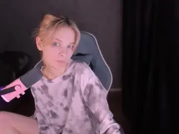 Marmarriss  live sex cam