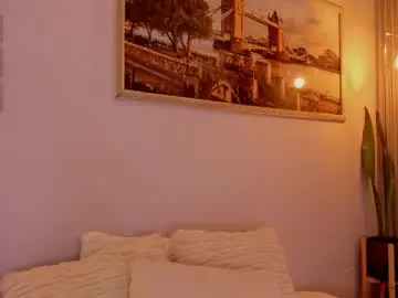 Mia_white11  live sex cam