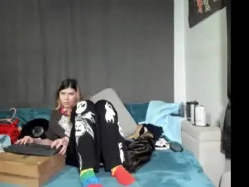 Roxihazeleyes  live sex cam