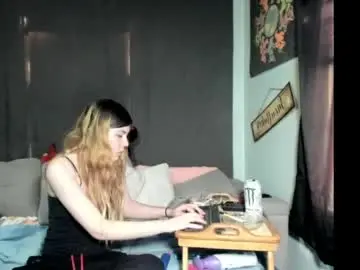 Roxihazeleyes  live sex cam