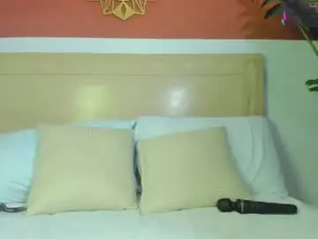 Sophia_gomezz_  live sex cam