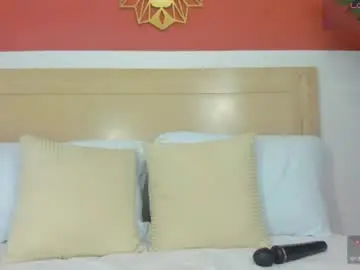 Sophia_gomezz_  live sex cam