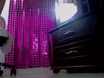 Arielstrong1  live sex cam