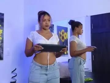 Briana_giil  live sex cam