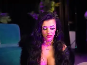 Chicaora  live sex cam