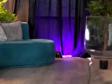 Chicaora  live sex cam