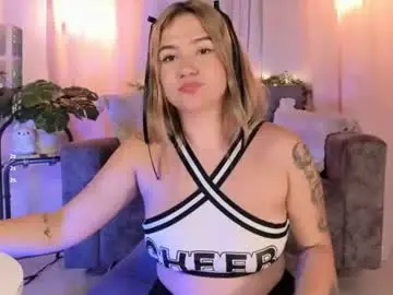 Dolliehoney  live sex cam