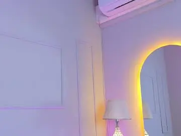 Electrascot  live sex cam