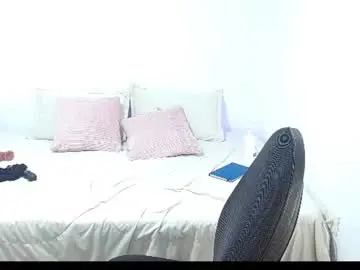 Fluffy_peit16  live sex cam