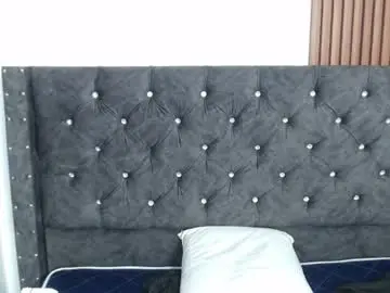 Katryn23  live sex cam