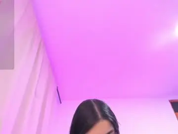 Kylie2211  live sex cam