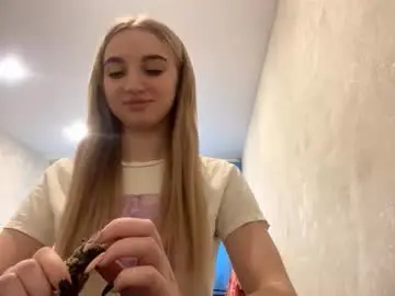 Lashawndablanche  live sex cam