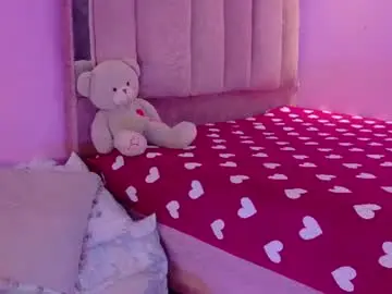 Lovequeen02  live sex cam