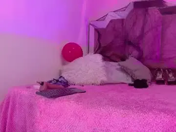 Lovequeen02  live sex cam