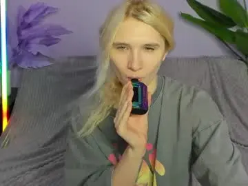 Sarah_amoure_kiss  live sex cam