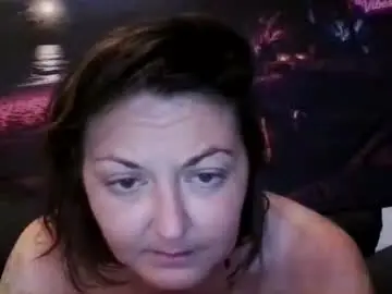 Tinyassbossymilf  live sex cam