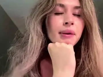 Carrybodrick  live sex cam