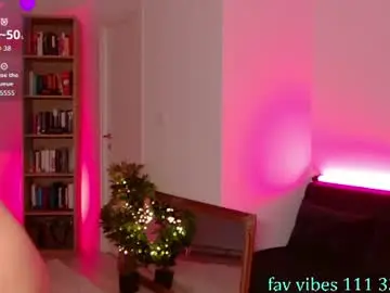 Cutiepie69__  live sex cam