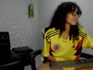 Karo_20y  live sex cam