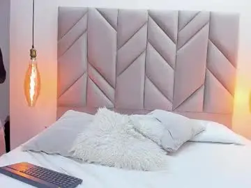 Thamaraevenns  live sex cam