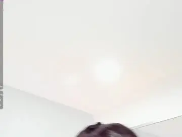 Trieximars  live sex cam
