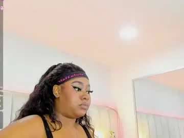 Trieximars  live sex cam