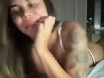 Xomartina  live sex cam