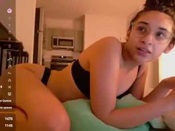 Avvaiia  live sex cam