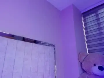 Miahot8_  live sex cam