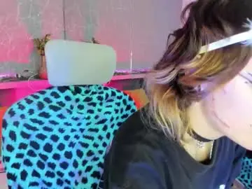 Rossiie_hunt_  live sex cam