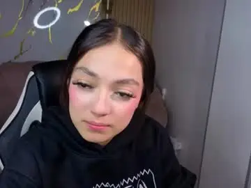 Cinnamon_b  live sex cam