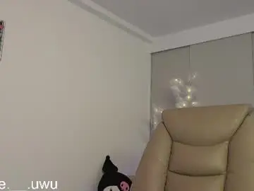 Cloe__hills  live sex cam