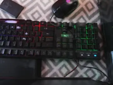 Curious_bitch2007  live sex cam