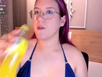 Emily_5weet  live sex cam