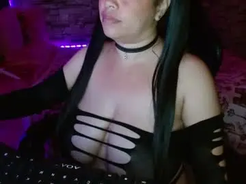 Jhulia_hill  live sex cam