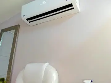 Luana1_  live sex cam