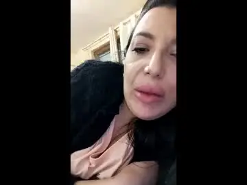 Nadejdavalerieva  live sex cam