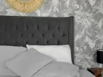 Sweety_moonn  live sex cam